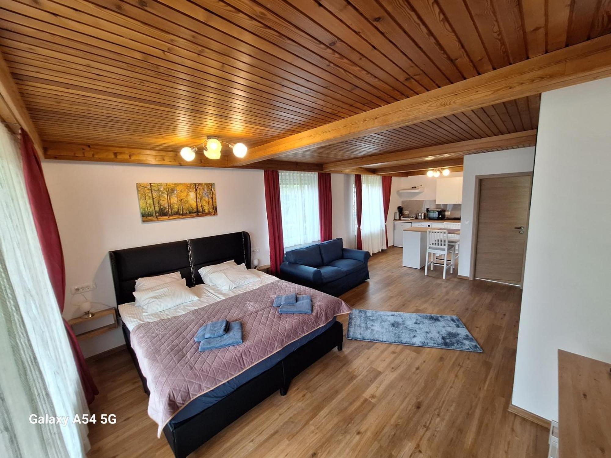 Petek Apartment Bled