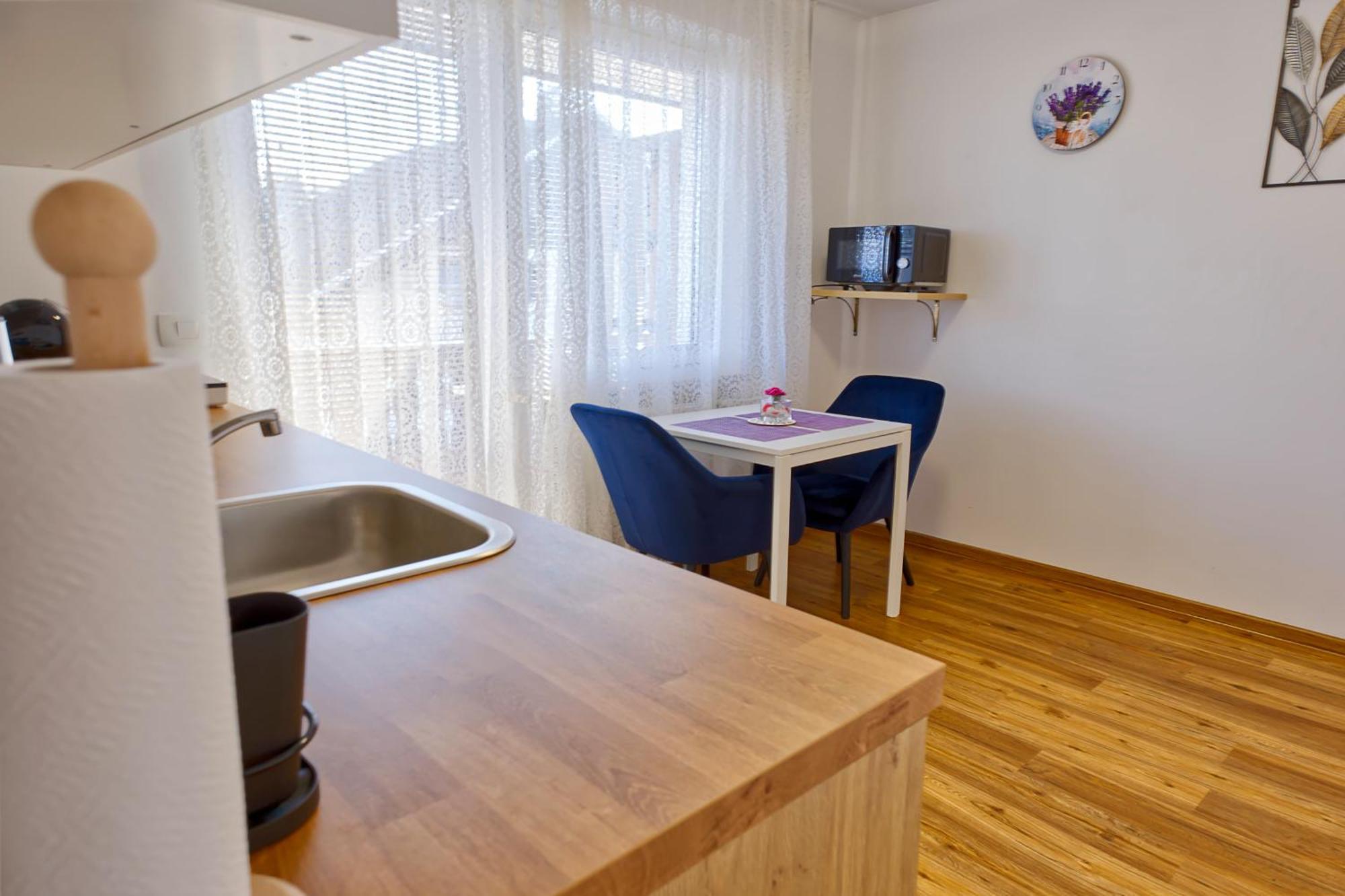 Petek Apartman